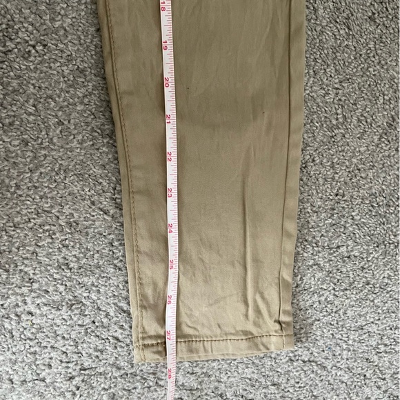 3/$25 American Eagle Low Rise Tan Skinny Jeans - Picture 9 of 9